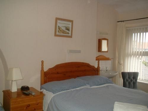 Wavecrest Hotell Holyhead Exteriör bild